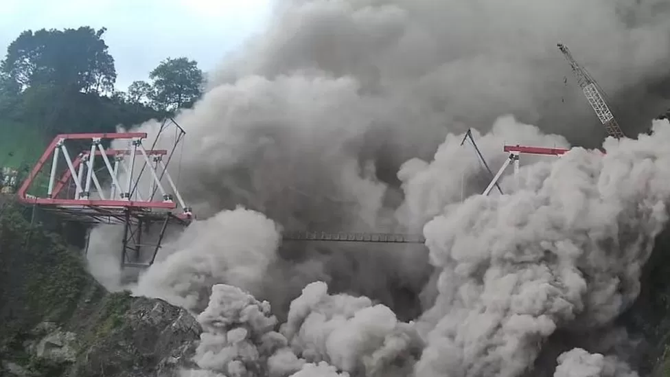 Καταγραφή πυροκλαστικής ροής σε ηφαίστειο της Ινδονησίας την Κυριακή 4/12/2022